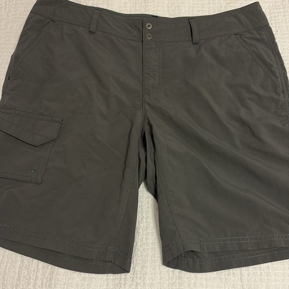 Columbia Omni-Shade Protection dark gray shirts.  Size 12 - Picture 2 of 10